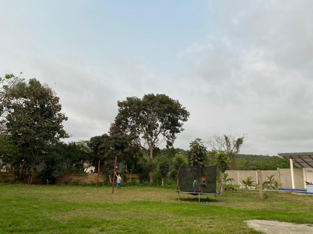 Palmendros Hosteria Montañita Buitenkant foto