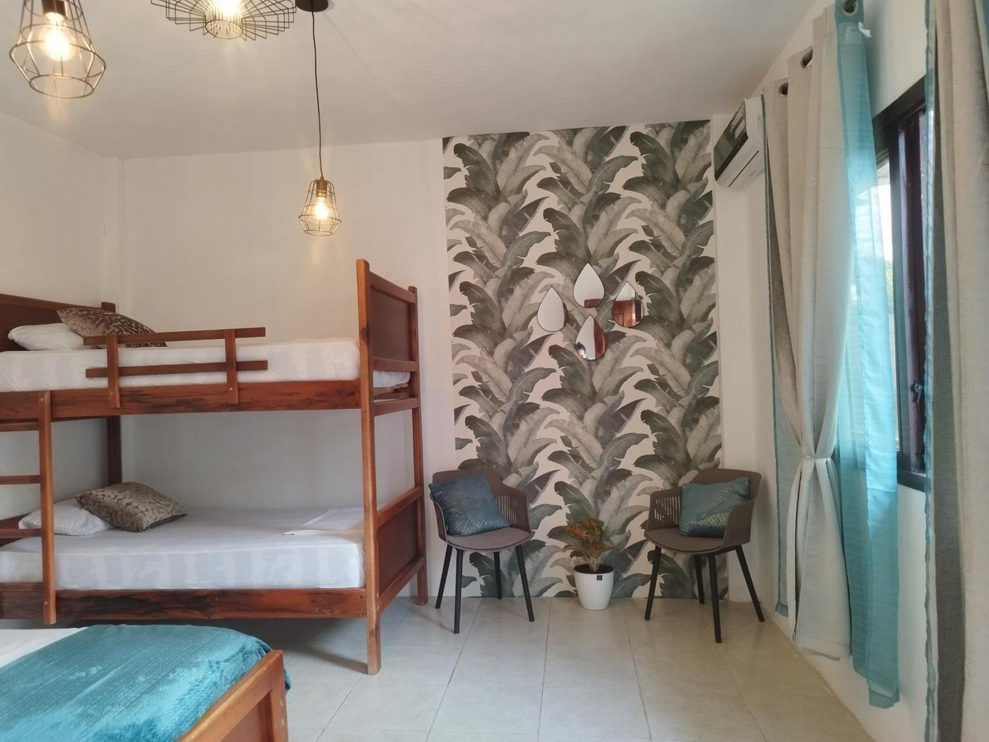 Palmendros Hosteria Montañita Buitenkant foto