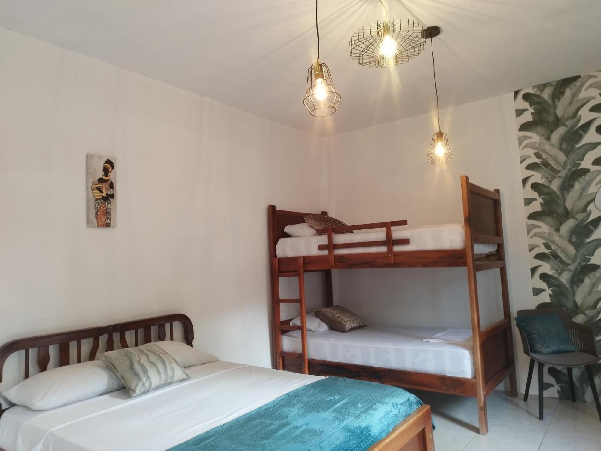 Palmendros Hosteria Montañita Buitenkant foto