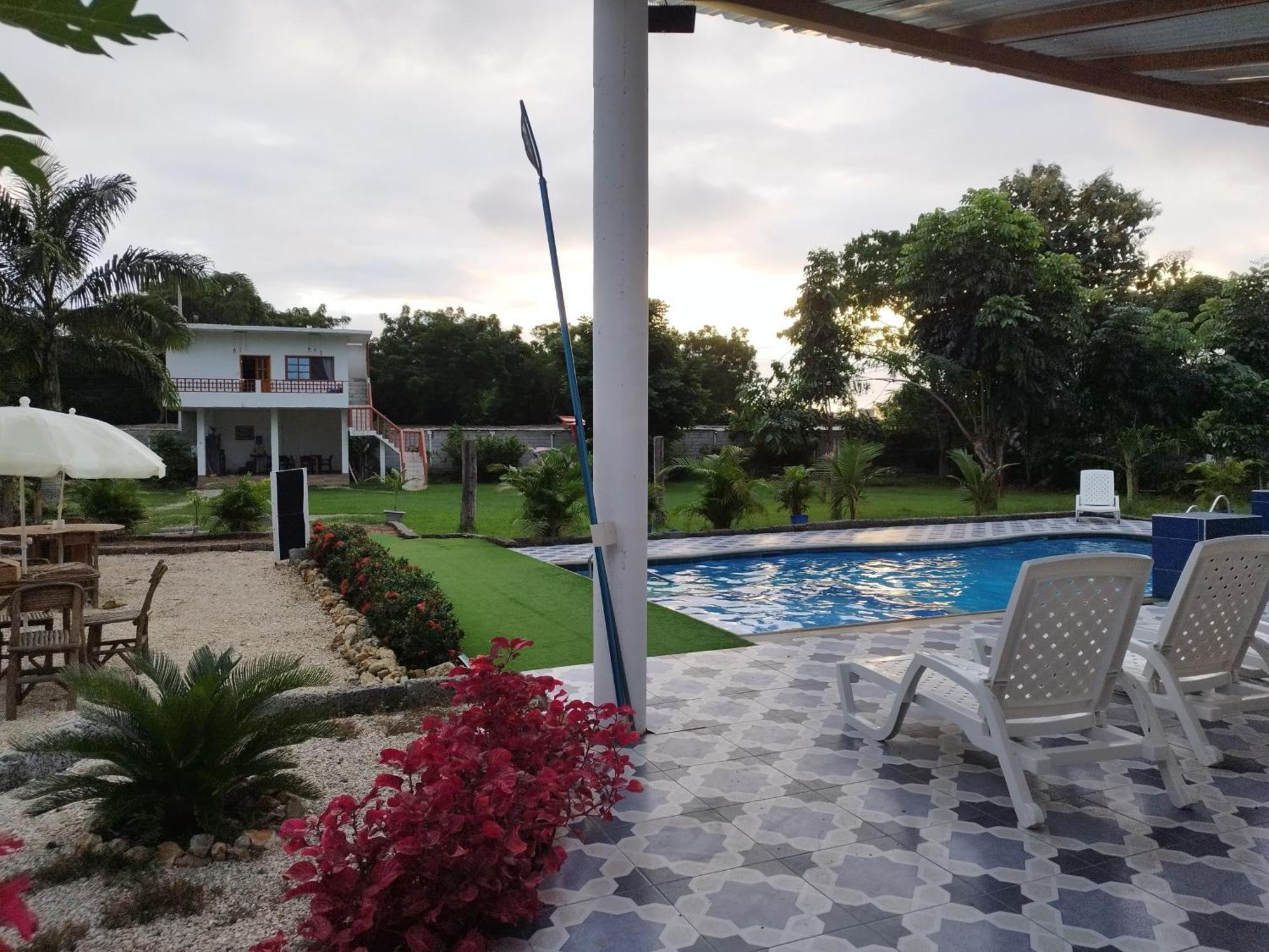 Palmendros Hosteria Montañita Buitenkant foto