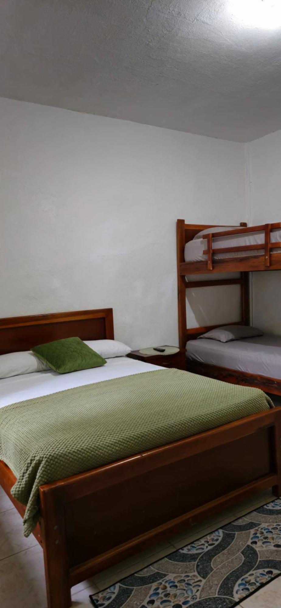 Palmendros Hosteria Montañita Buitenkant foto