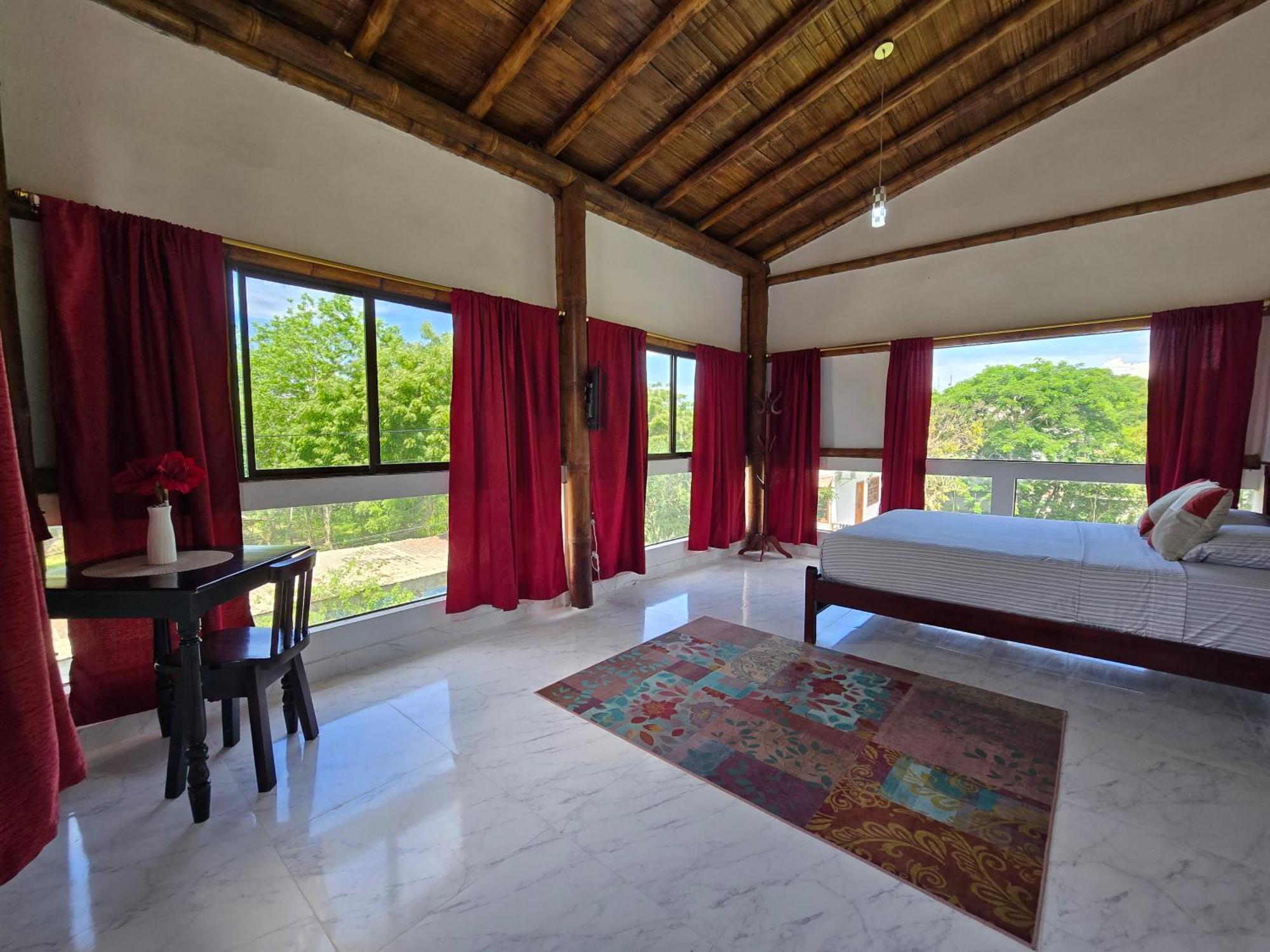 Palmendros Hosteria Montañita Buitenkant foto